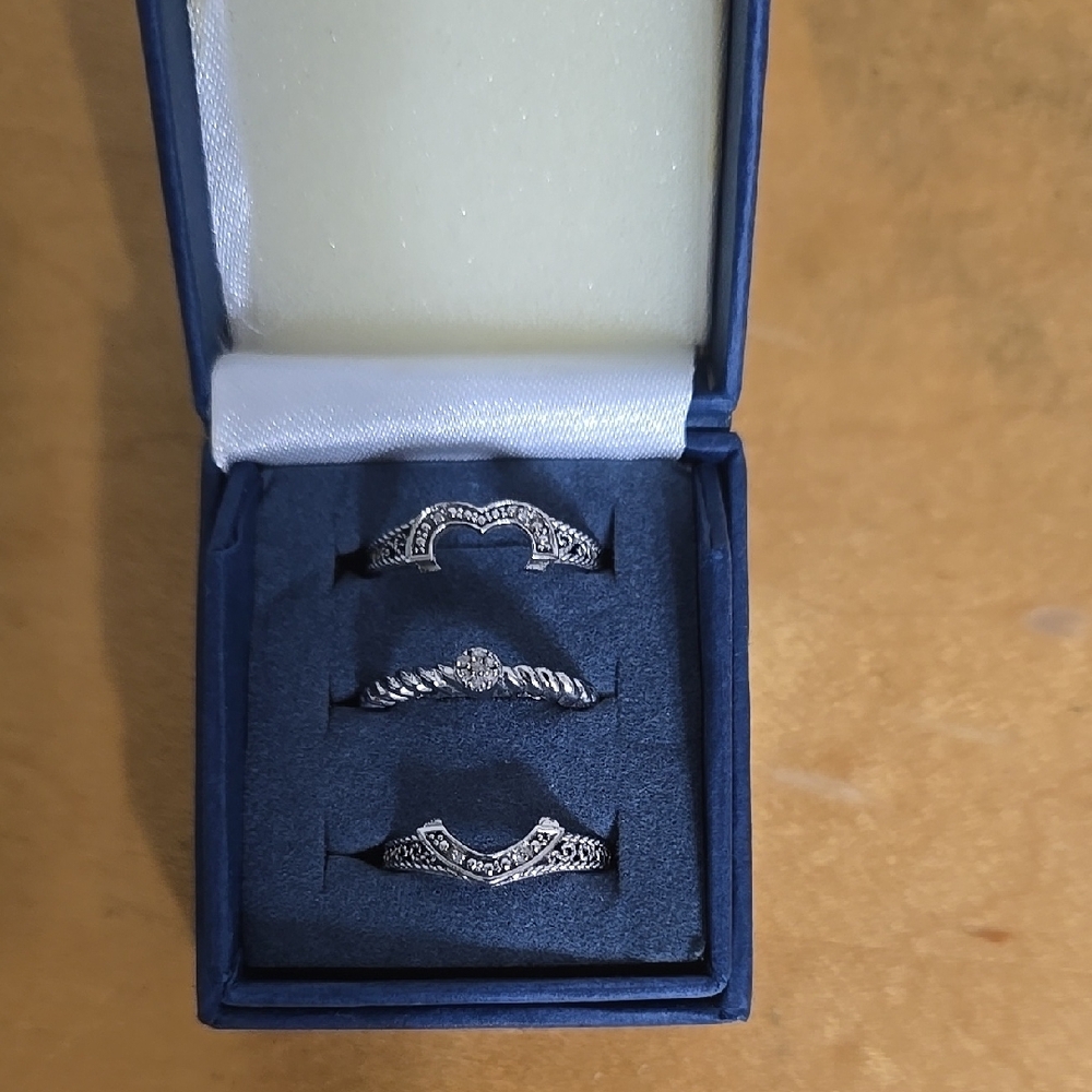 Elegant Silver Women's Ring Set